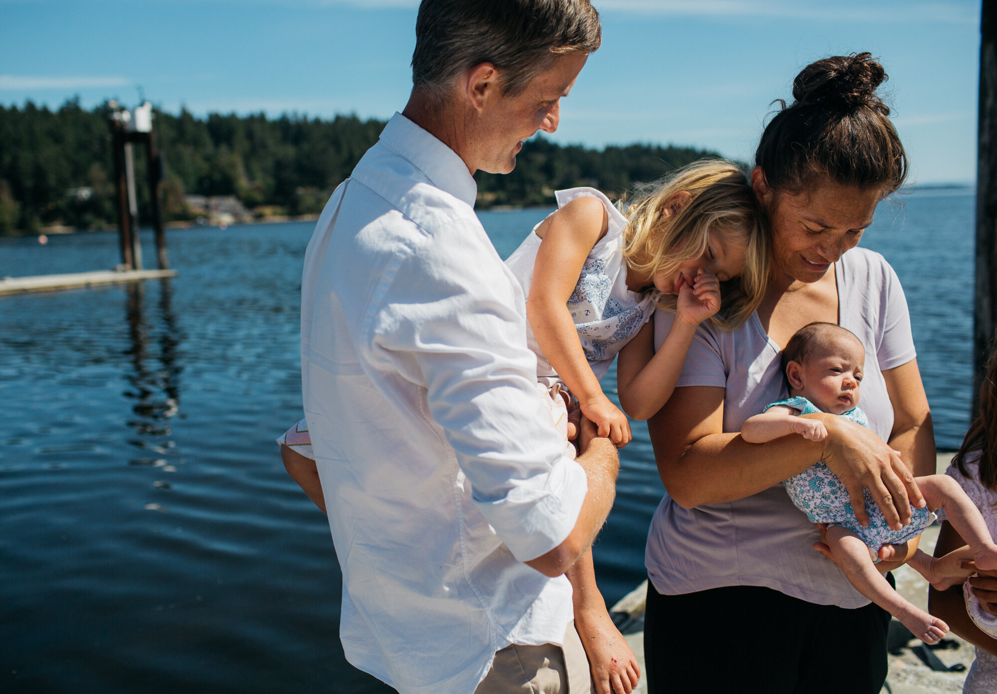 Carefree, relaxed family session near Shawnigan Lake, BC