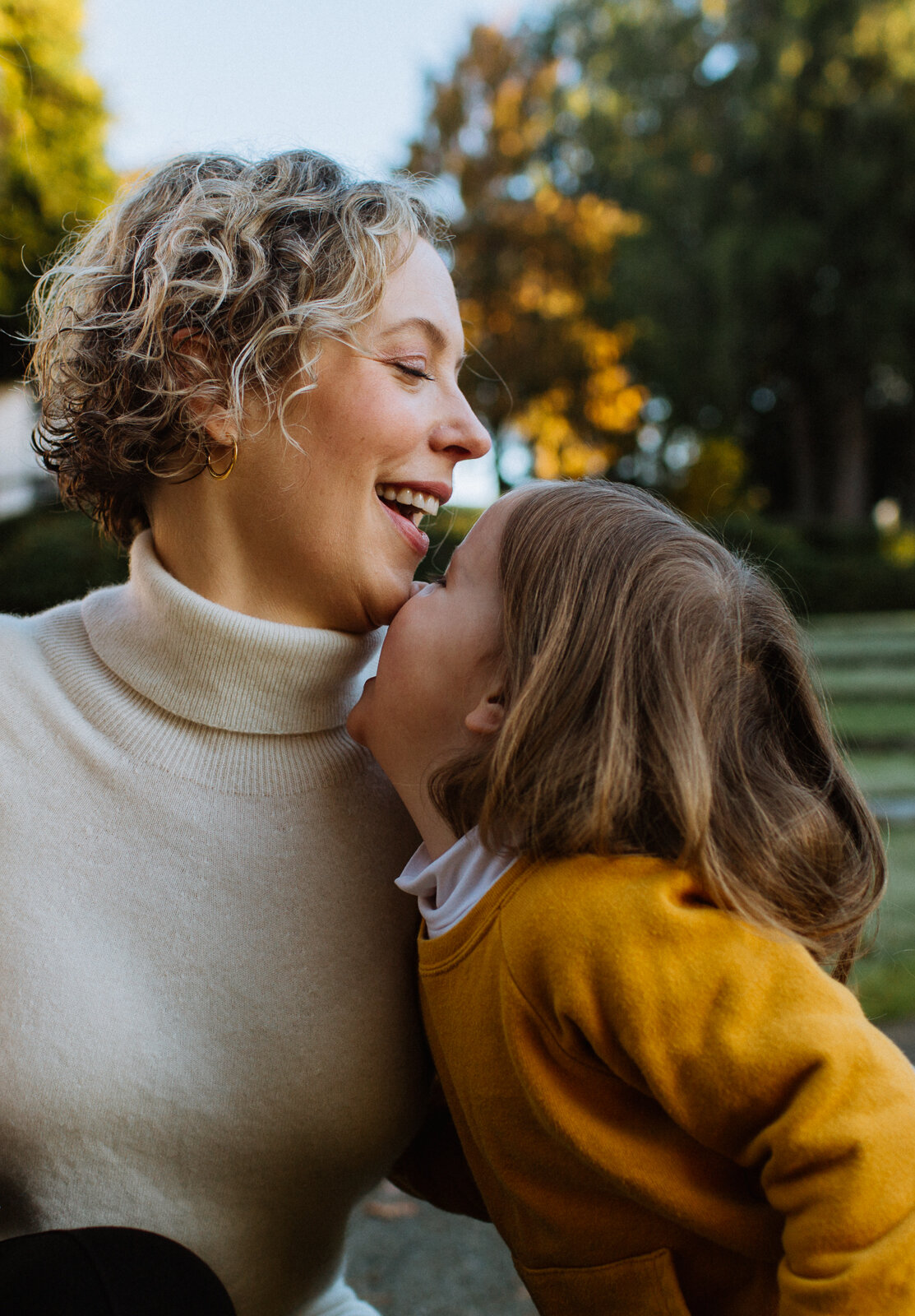 Outdoor fall motherhood session in the Cowichan Valley BC-8.jpg